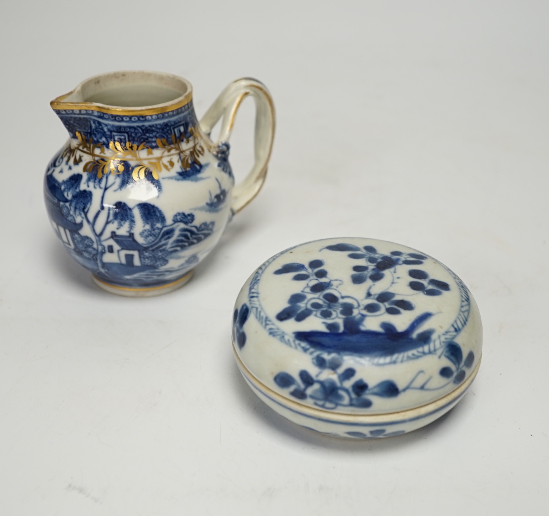 A Chinese Qianlong blue and white jug and a Ca Mau shipwreck blue and white box and cover (2), jug 10cm high                                                                                                                