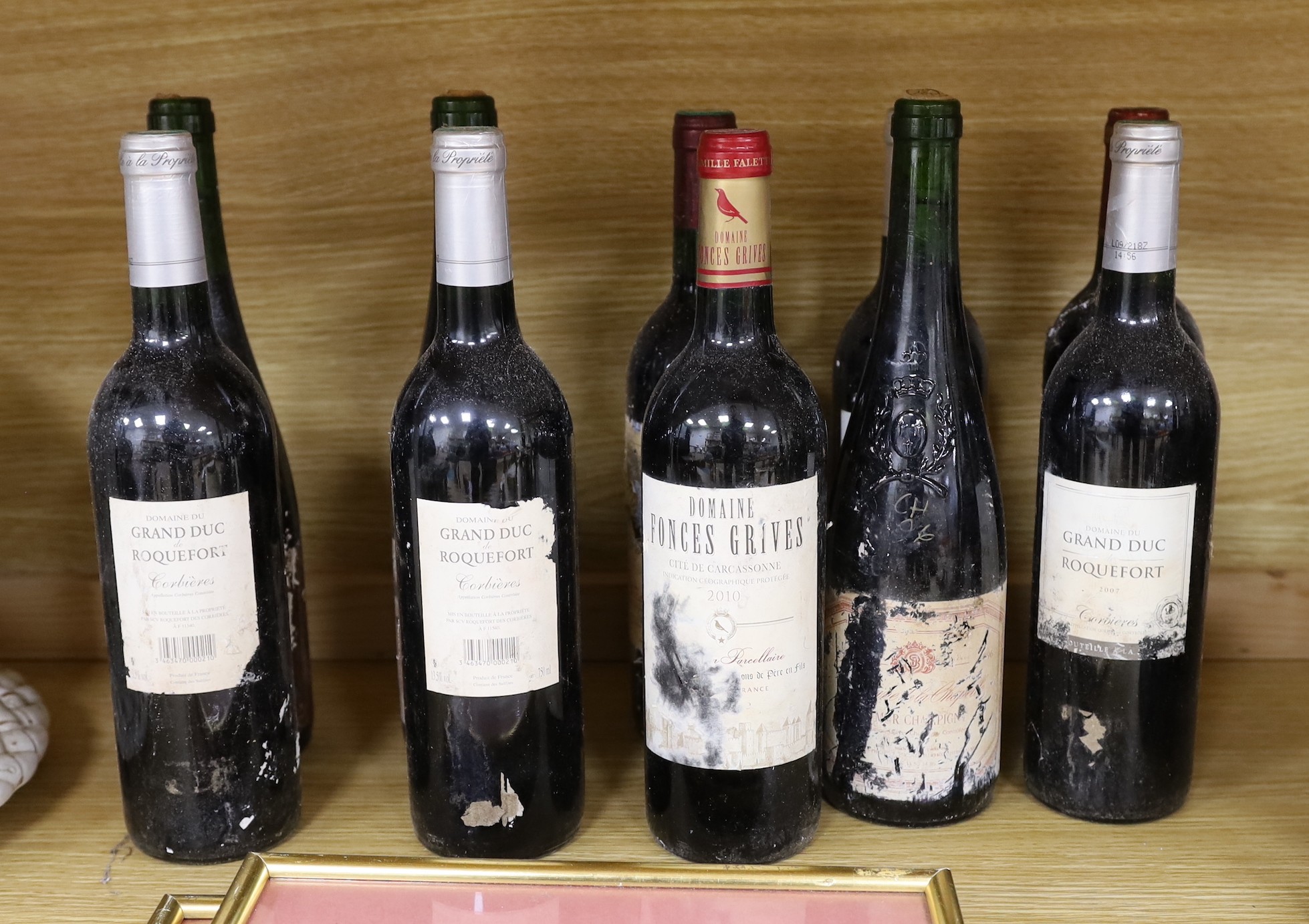 Ten bottles of mixed wines                                                                                                                                                                                                  