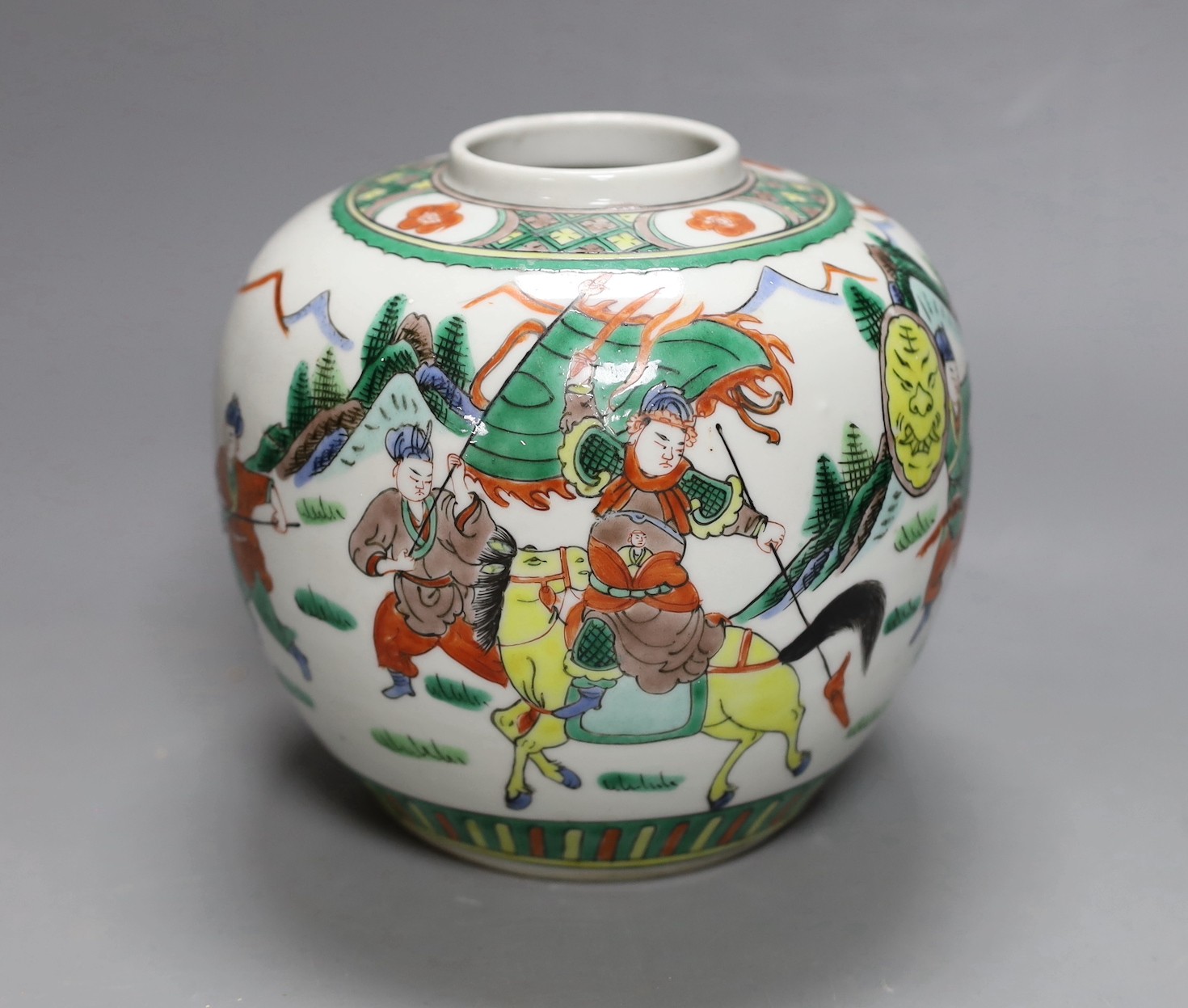 A Chinese famille verte jar, 16cm                                                                                                                                                                                           