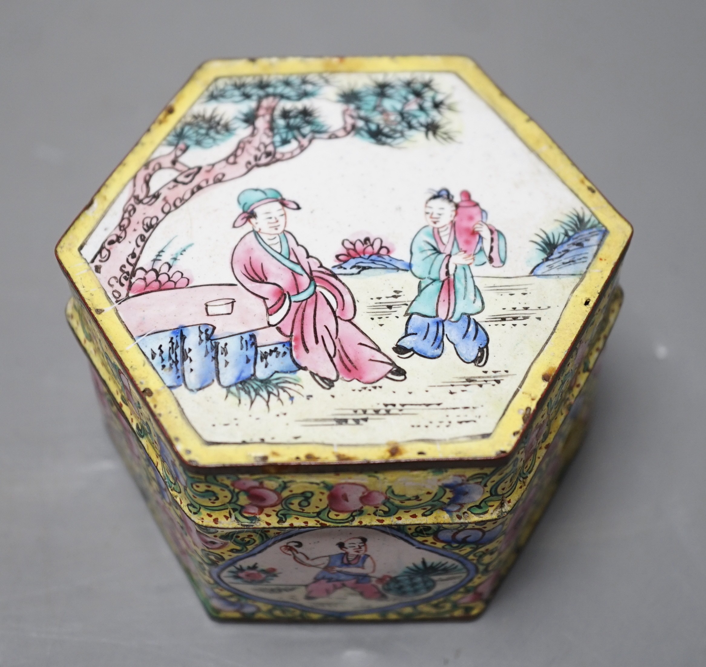 A 19th century Chinese Guangzhou enamel box and cover Qianlong mark, 7.5cm wide                                                                                                                                             