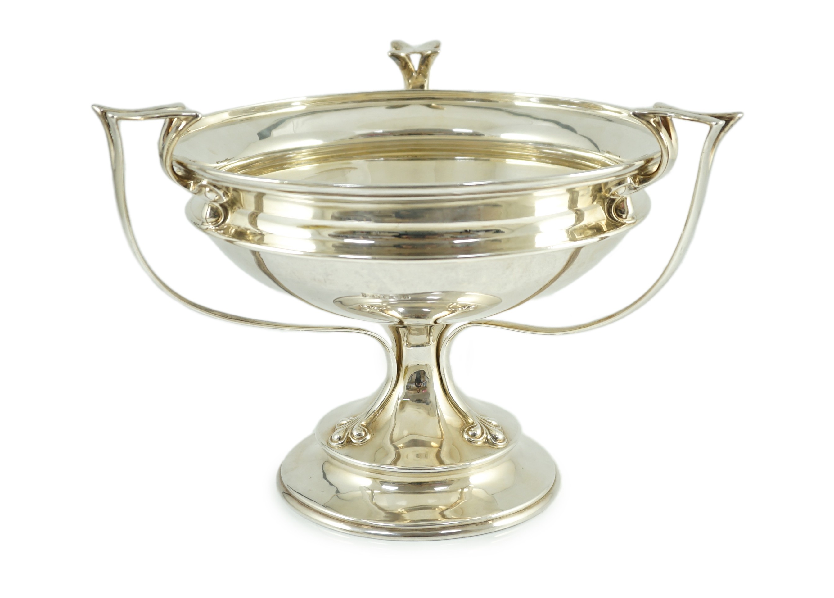 An Edwardian Art Nouveau silver tri-handled pedestal fruit bowl, by Joseph Rodgers & Sons                                                                                                                                   