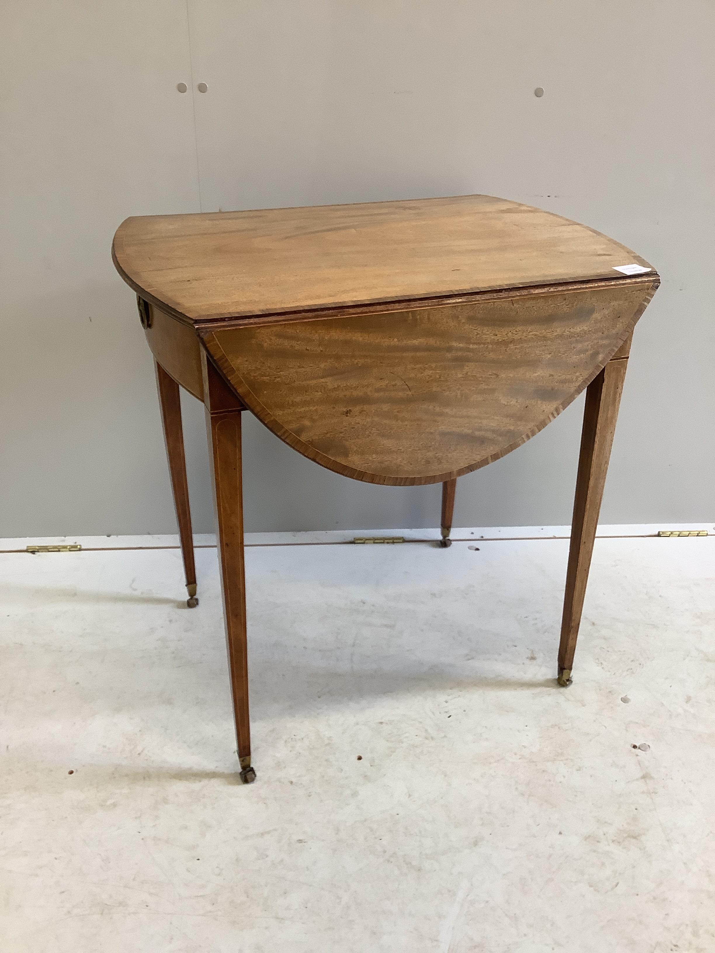 A George III banded mahogany Pembroke table, width 70cm, depth 52cm, height 73cm                                                                                                                                            