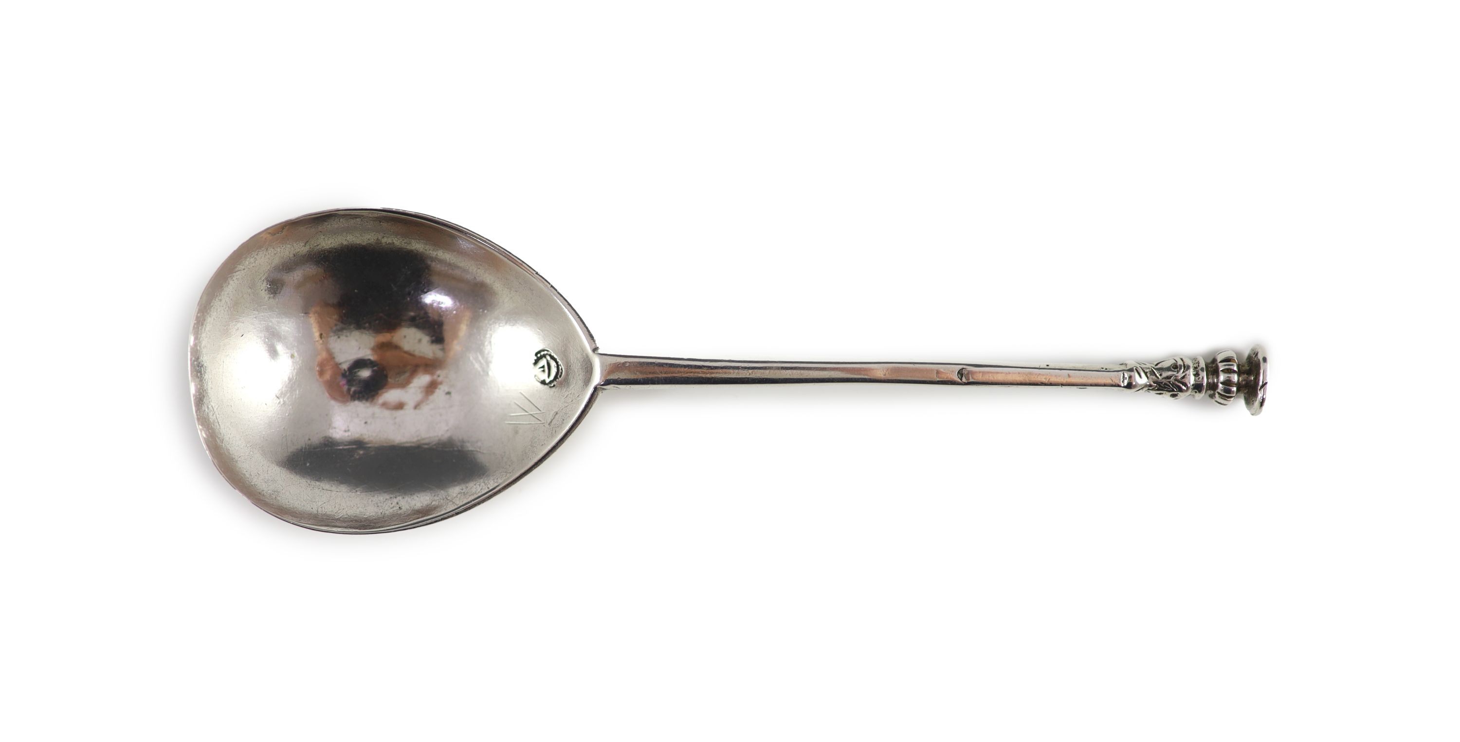 A James I / Charles I West Country seal top silver spoon, possibly John Parnell, Truro, c1620-40, 16cm long, 1.4 oz (repaired)                                                                                              