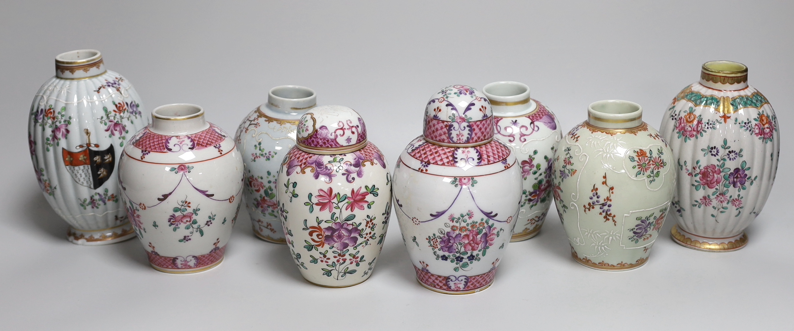 Eight Paris porcelain jars and two covers, in imitation of Chinese export to porcelain, Tallest 14cm                                                                                                                        