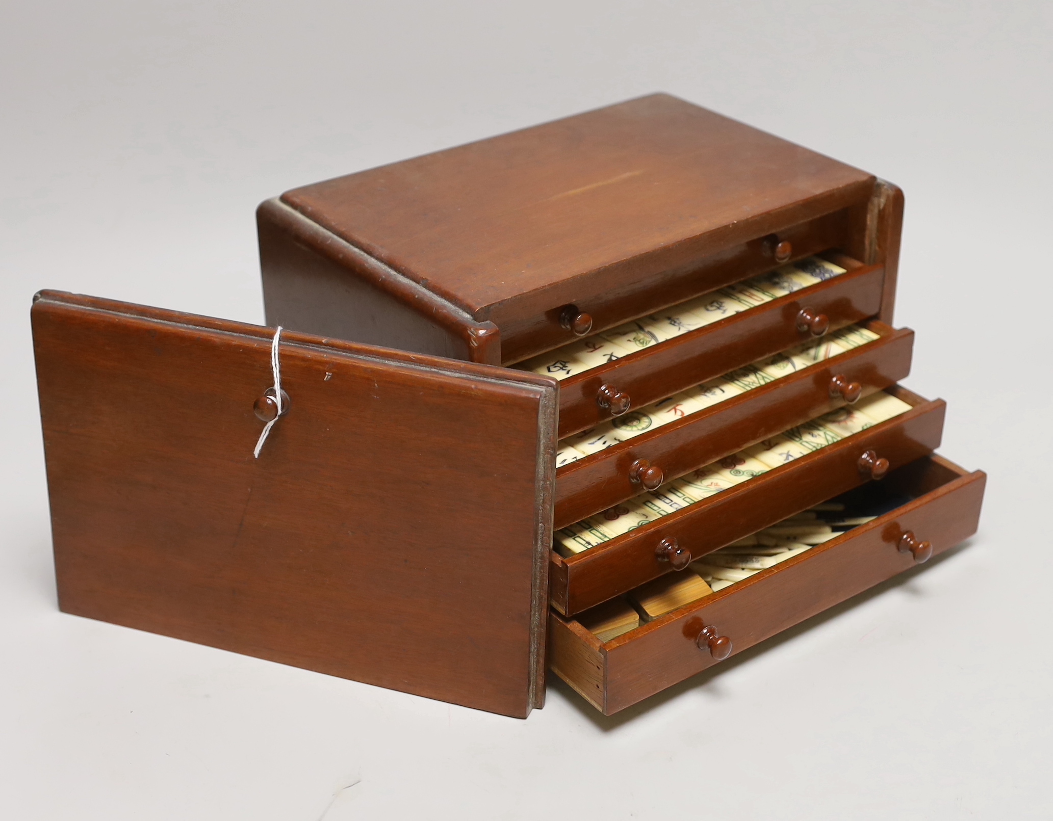 A Mah-Jong set, case 24cm wide x 16cm high                                                                                                                                                                                  