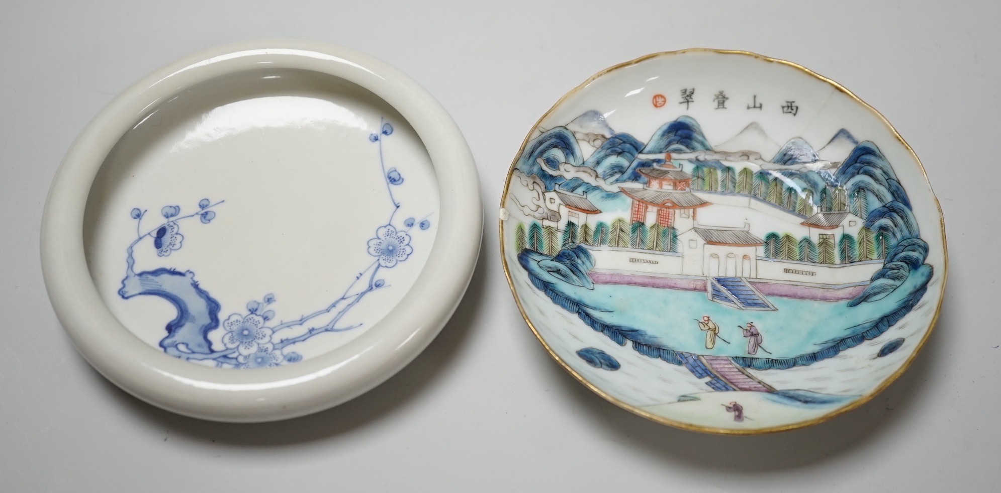 A Chinese enamelled porcelain saucer dish and a blue and white bowl                                                                                                                                                         