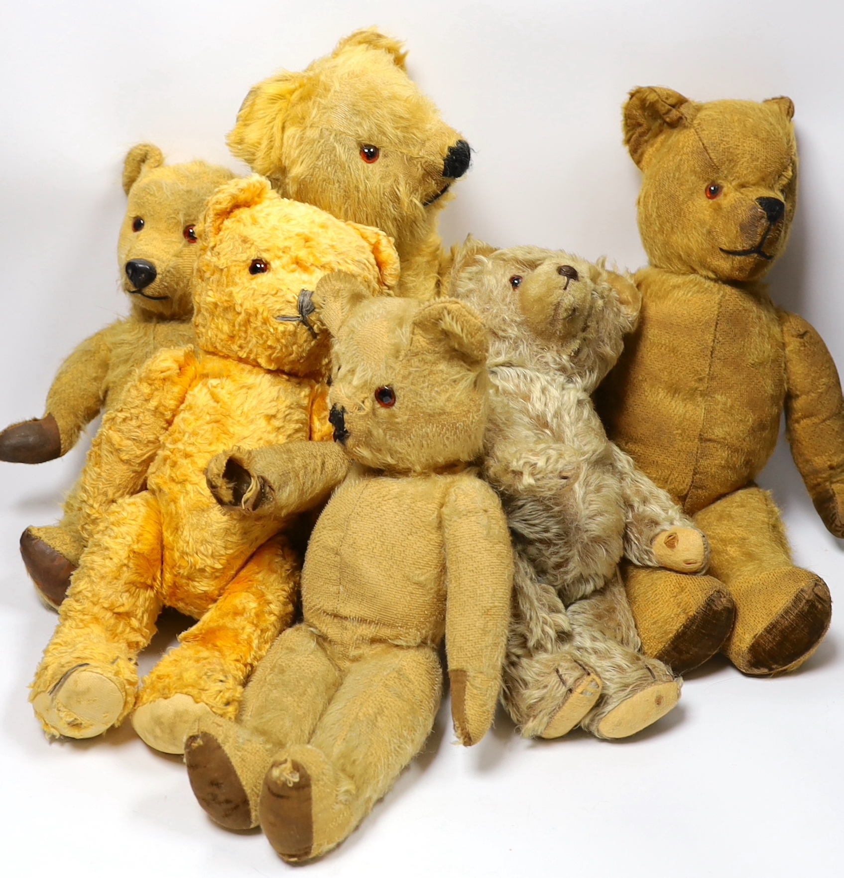 Six post-war bears, for restoration (6)                                                                                                                                                                                     