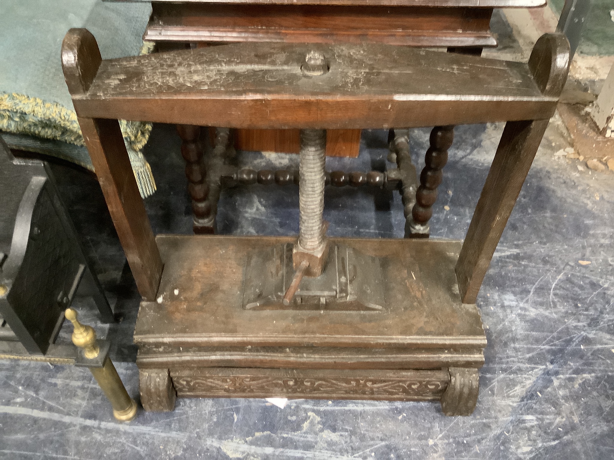 An 18th century oak press, width 67cm, depth 40cm, height 72cm                                                                                                                                                              