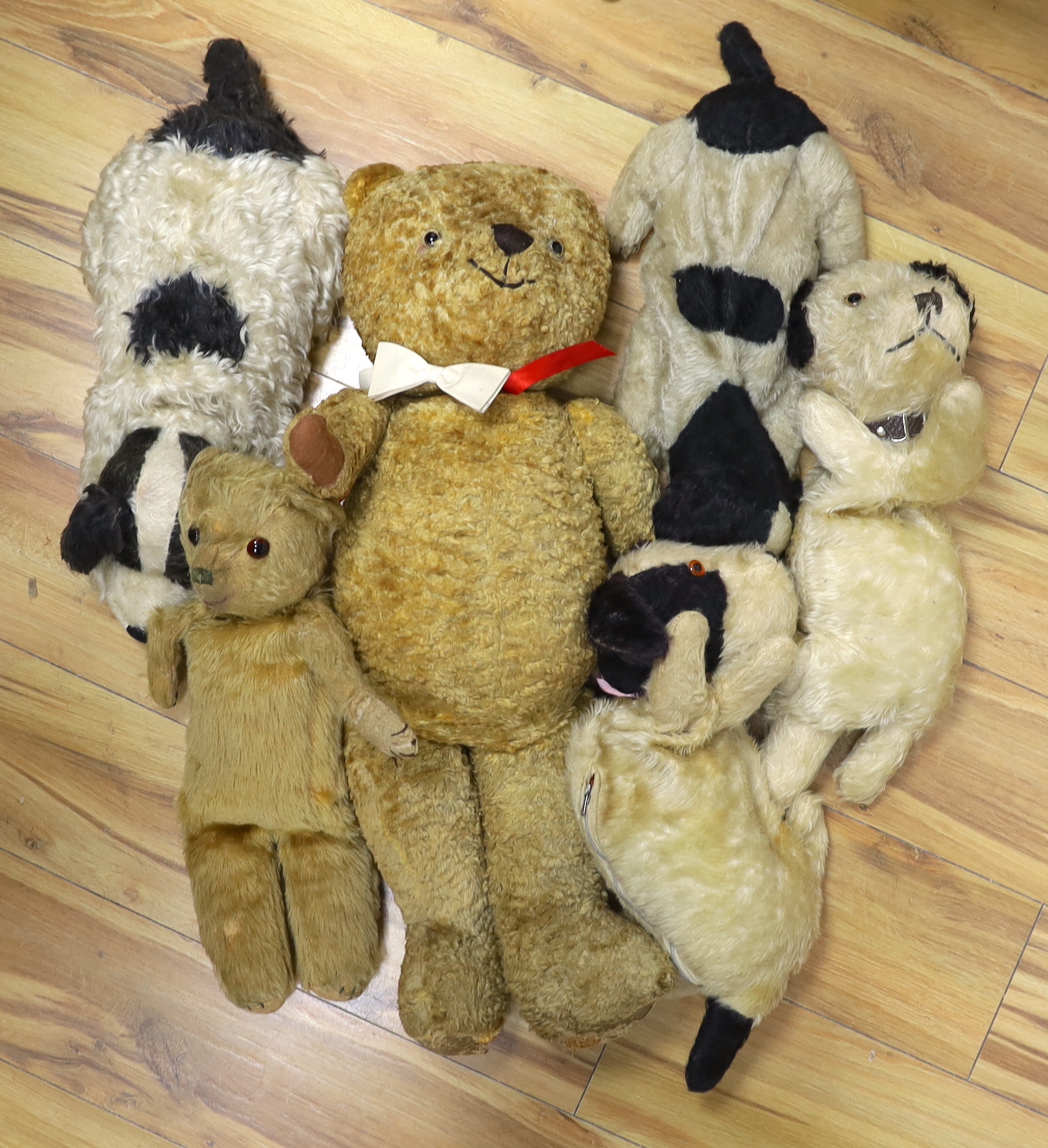 Five nightdress cases including Merrythought and a large cotton plush bear (6)                                                                                                                                              