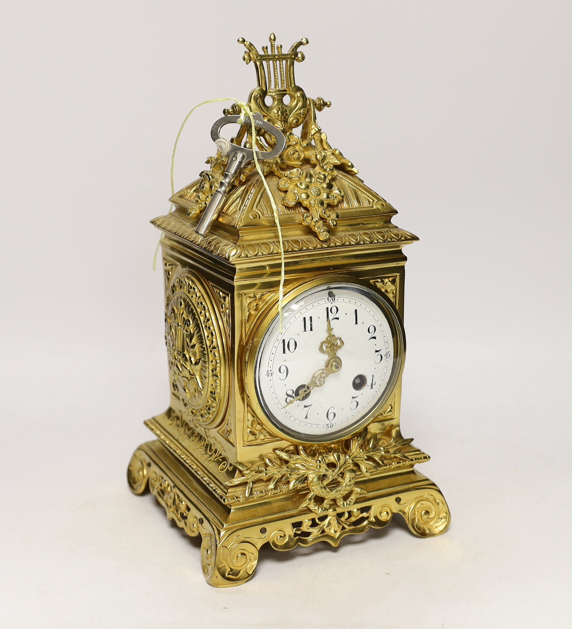 An early 20th century French ormolu mantel clock, 30cm                                                                                                                                                                      
