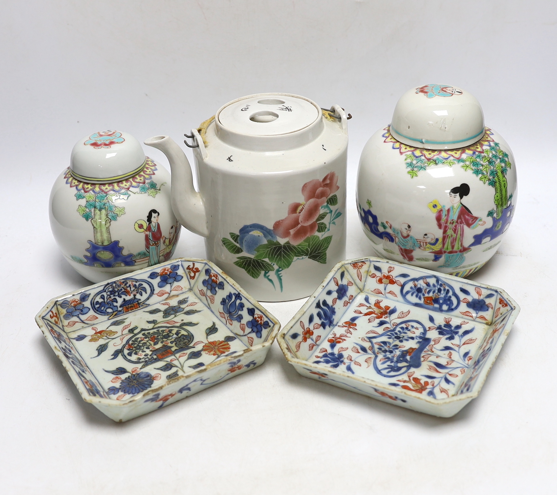 Two Chinese Imari square dishes, Kangxi, 15cm wide, two Chinese enamelled ginger jars and a teapot                                                                                                                          