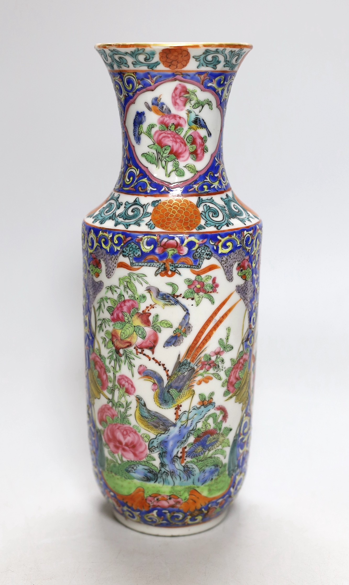 A late 19th century Chinese famille rose vase, 25.5cm high                                                                                                                                                                  